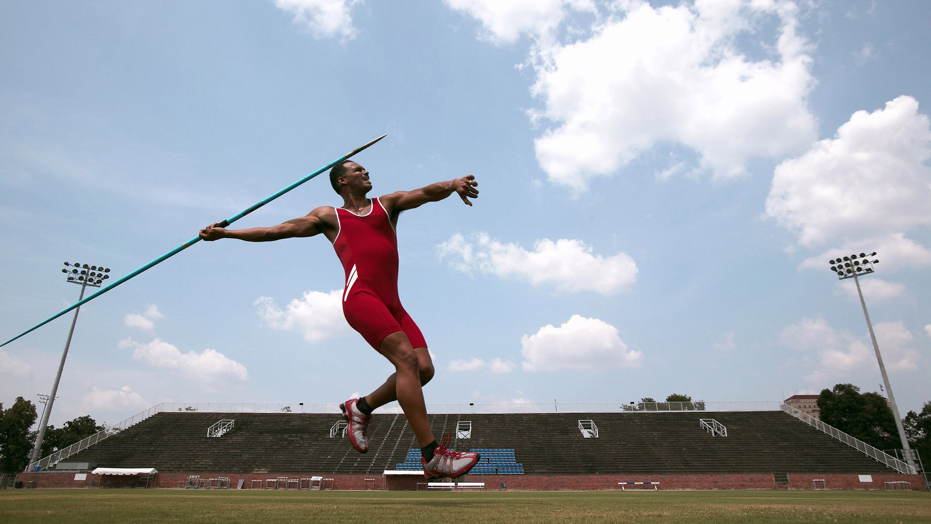 开云真人娱乐官网-英雄本色：比赛中最具英雄气概的瞬间，英雄本色指什么